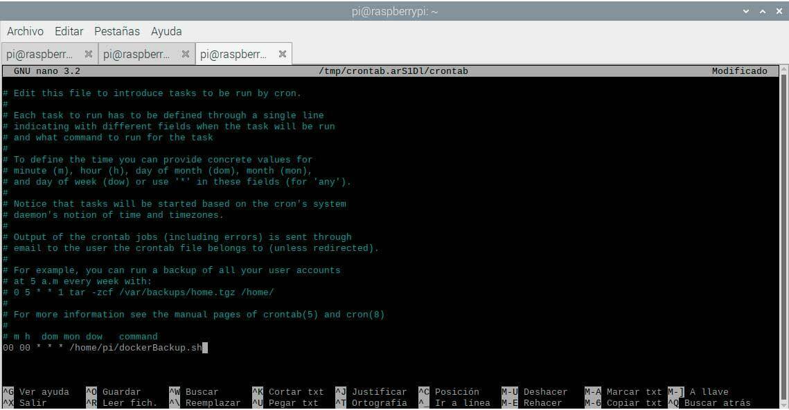 añadir cron backup docker